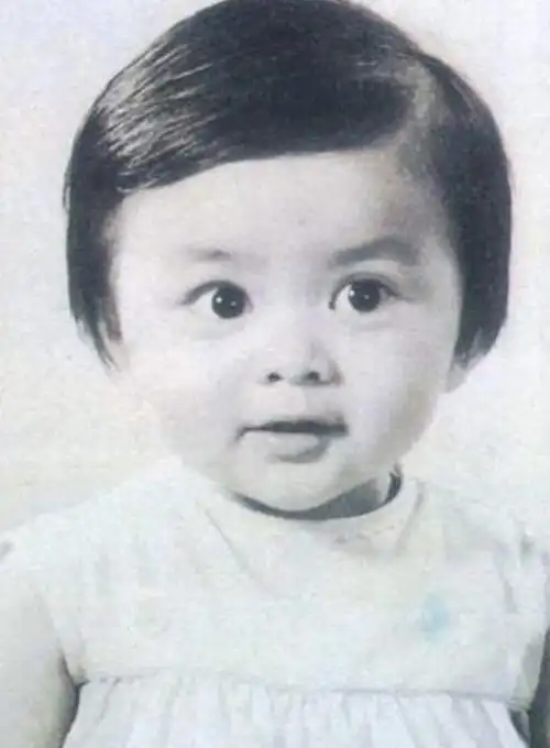 六一要来了看娱乐圈十位明星的儿时萌照