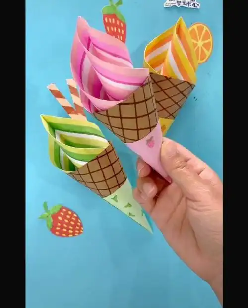 其它 冰激凌 写美篇首先准备白色卡纸