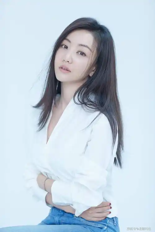 42岁杨蓉,真乃人间大蜜桃!饱满有料太性感!_身材_魅力_演技