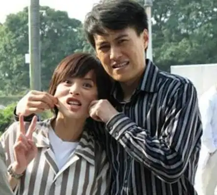 回顾靳东感谢当初江珊女儿的满脸嫌弃才成全我如今的双重幸福