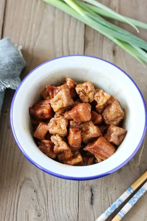 油豆腐烧肉的做法_油豆腐烧肉怎么做_宁小麦96_美食杰