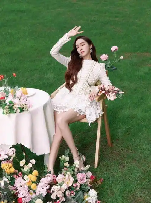 郑秀妍夏日限定,秘密花园大片,释放美的力量!_照片_音乐_新闻