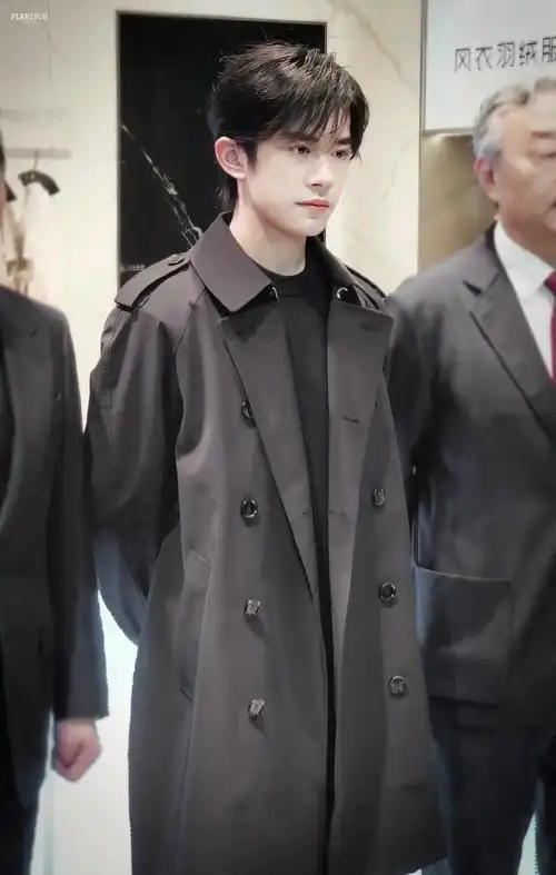 易烊千玺 x 波司登