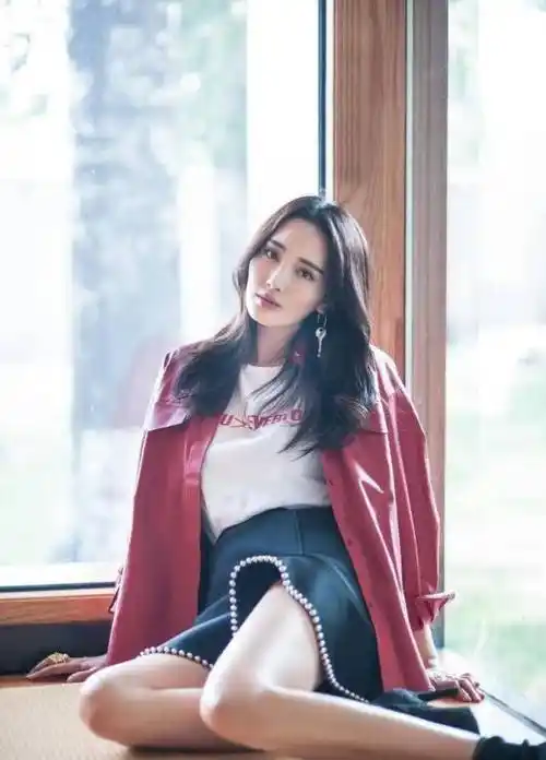 李现前女友曝光,钟楚曦,王紫璇,尚语贤,张乔耳上榜,直男审美_作品