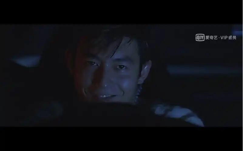 《头文字d》尽管和他早期拍摄的耍酷片类似,但能明显感觉到受过《无间