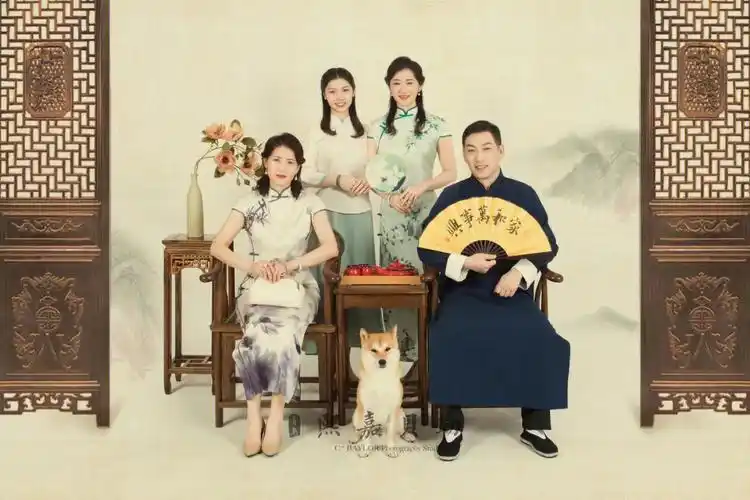 民国风全家福母女旗袍写真幸福全家福