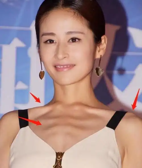 瘦到病态全身涂白动脸整容这就是内娱的畸形审美吗