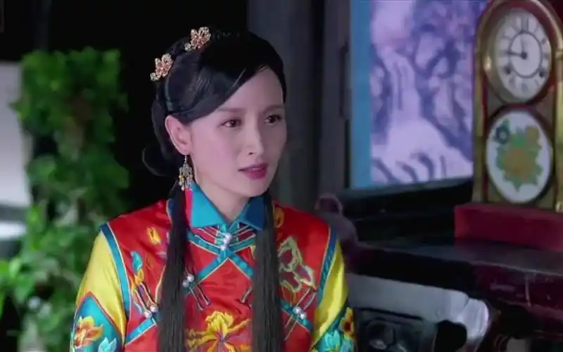 情定三生:女二假惺惺去打听女主人动向去告密