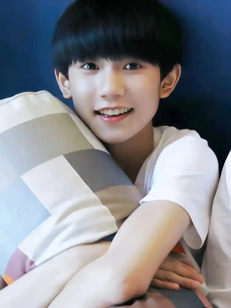 王源#从小到大都很精灵的源源#王源叮叮猫儿# - 抖音