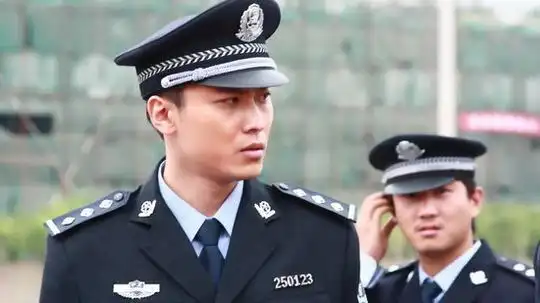 新警察故事之万里追踪(电视剧)8.3分