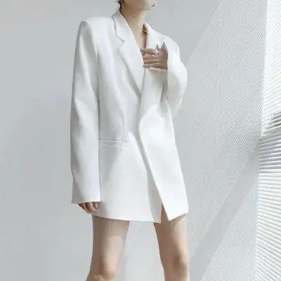 女生头像西服控