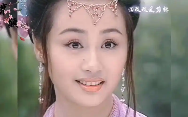 古装女主出场就该是人群里最耀眼的存在#青蜓殿前献舞#曹颖 #古装美人