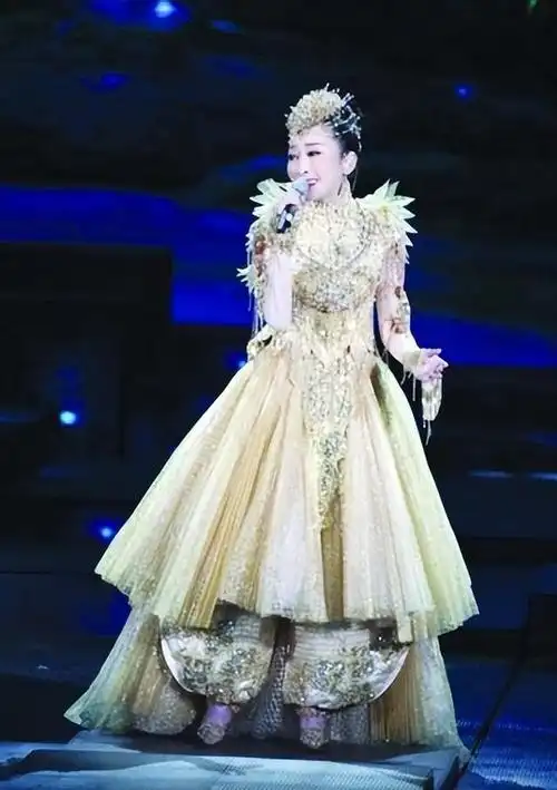 "天籁之音"萨顶顶:21岁选择重头开始,是她最正确的决定!