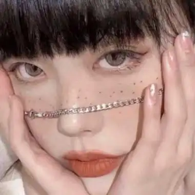 一男一女各一张好看的真人情头图片