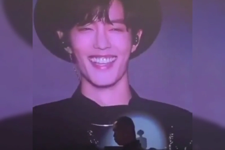 肖战上过热搜最动人的笑容清澈自然纯粹而温暖