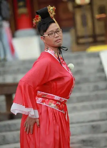 明星男扮女装后黄渤最丑胡歌惊艳鹿晗直接毫无违和感