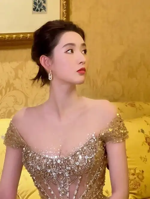 王玉雯姐姐眼睛好大,太美了吧