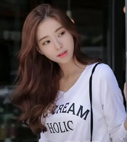 2016韩式大卷中长发发型 演绎韩国知性御姐魅力