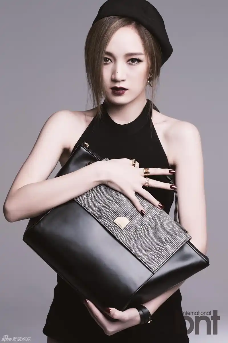 08】【明星】missa佳拍写真 若隐若现性感十足