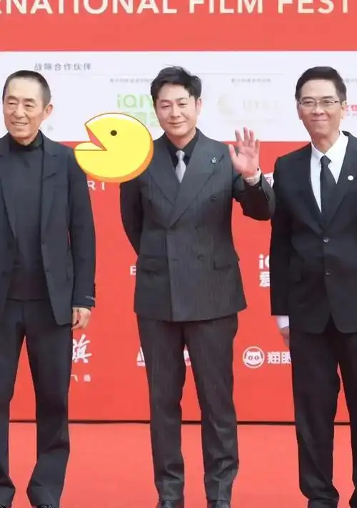 如何识别男星虚报身高的真相?女星同框时终被拆穿