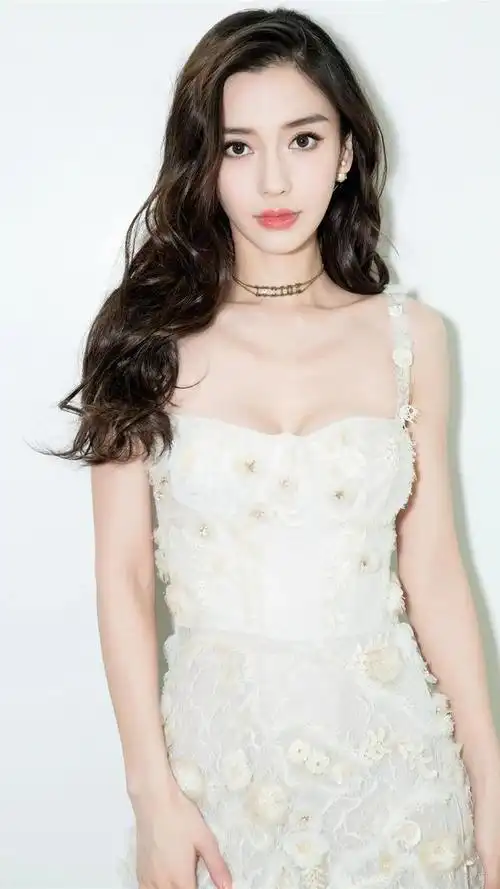 今天做性感成熟的angelababy高清手机壁纸