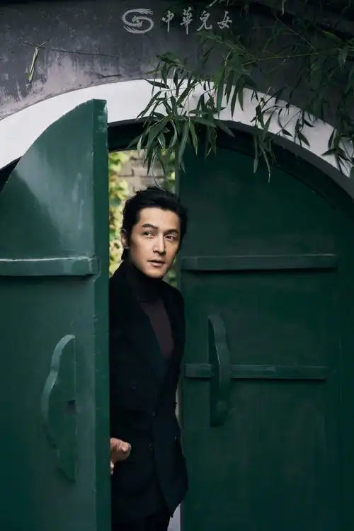 吴小麦从sjf4900转采于2020-09-18 14:24:27胡歌拍片吴小麦同采自