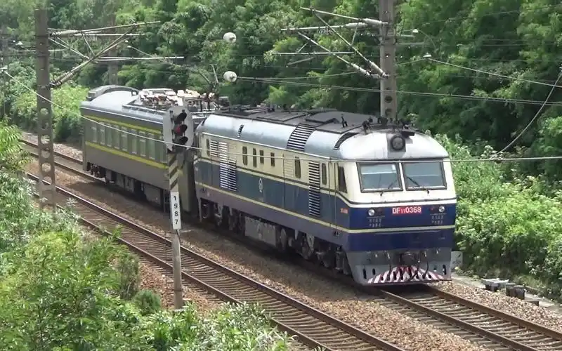 中国铁路df1116v280zja东风11型内燃机车集锦immortals