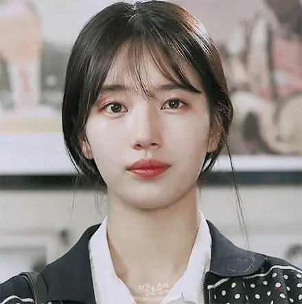 有没有什么女孩子戴眼镜也好看的发型或刘海?