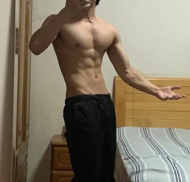 很喜欢鲁迅先生说过的一句话:我想吃烧烤  #胸肌 #腹肌 # - 抖音