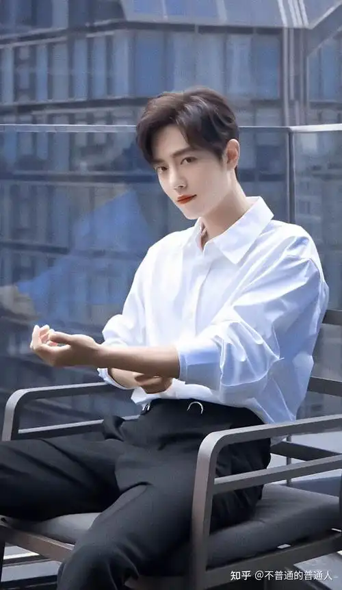 你认为肖战最好看的照片是哪一张