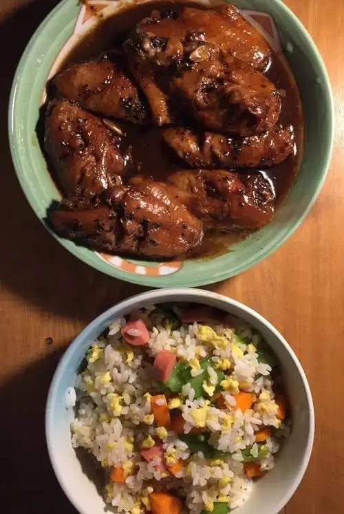 搂着兔子做的午餐2017年9月17日