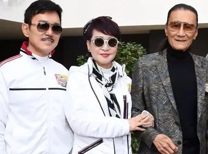 回顾谢贤近70岁时与20岁少女相恋两千万分手费是否符合市场规律