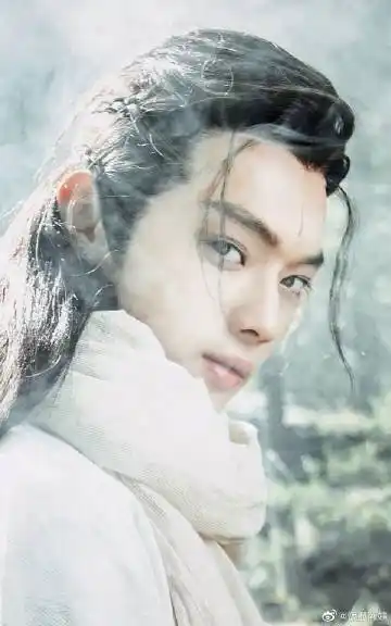 许凯朝歌饰演杨戬造型,史上最帅二郎神. 来自饭圈阿姨 - 微博