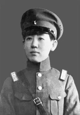 民国高官纷纷拜倒在东洋女间谍石榴裙下图