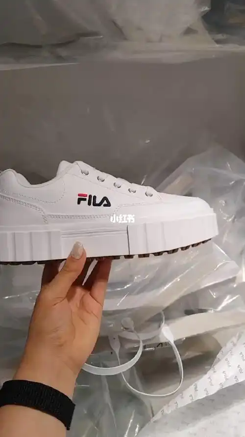 fila厚底帆布鞋