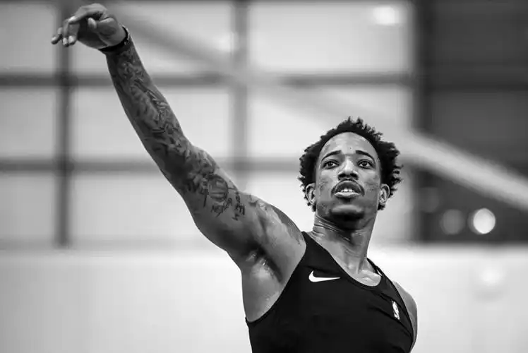 喜欢篮球的朋友有没有好看的篮球壁纸