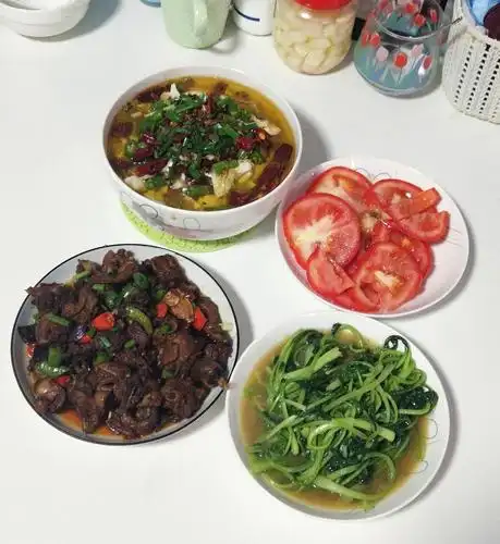 一个人也要吃四个菜