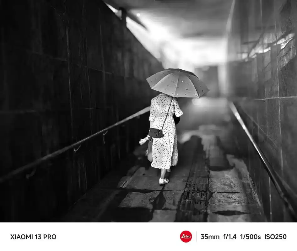 黑白系 #背影 #唯美意境 #撑伞 #意境 - 抖音