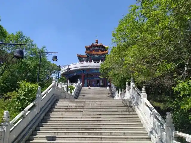 旅游胜地吉林北山,免门票的4a级景区,山上有300多年的历史建筑
