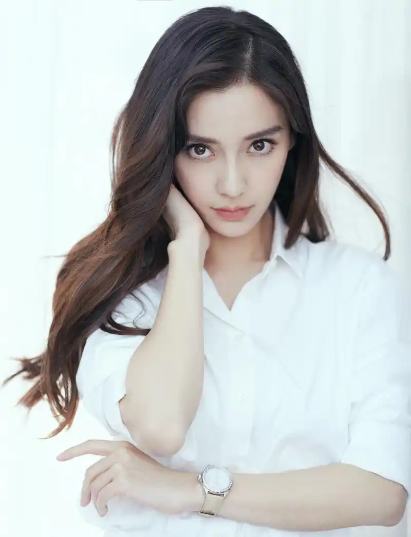 正当年华,筑梦青春,纯洁白衣angelababy 青春恣意,笃信