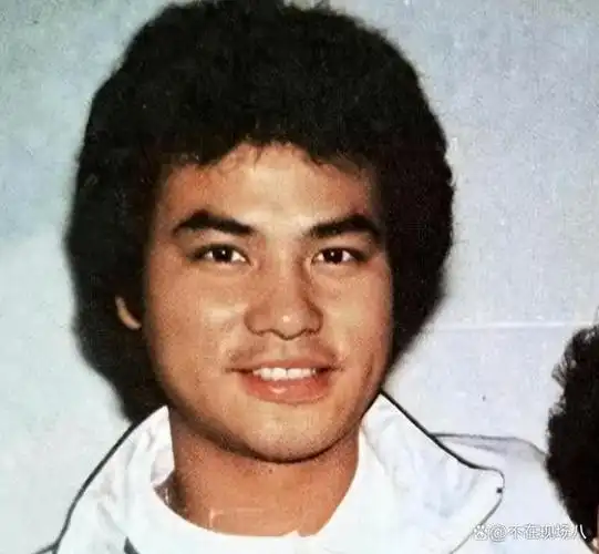 任达华:一生只有一段情,因爱丁克,却在50岁看到女儿泪流满面