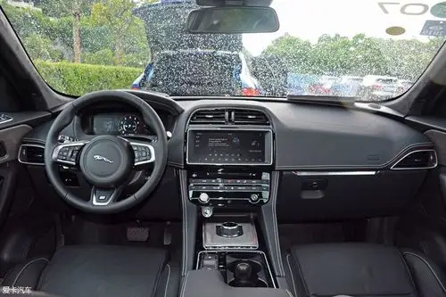 爱卡试驾捷豹fpace