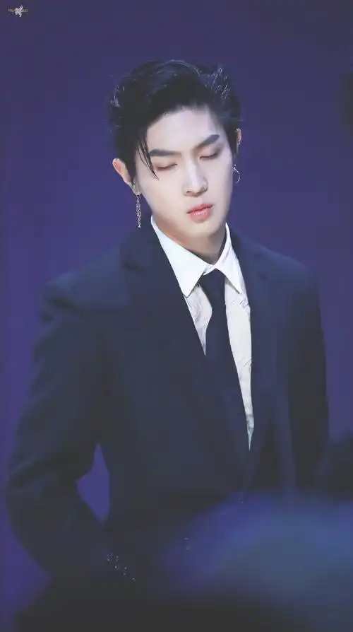 马伯骞饭修高清壁纸