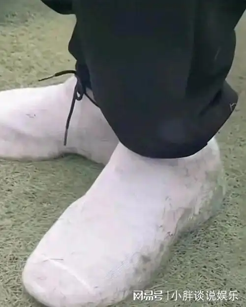 上学时没有白鞋春游带了煮鸡蛋不好意思吃这种自卑感有谁懂