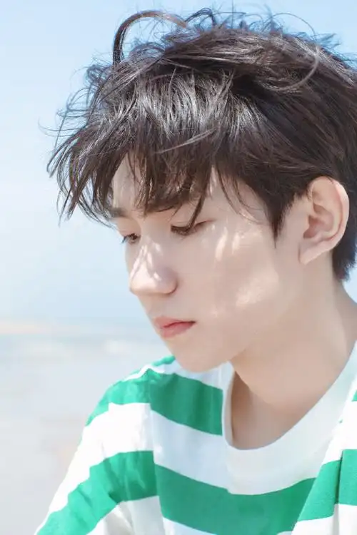 王源全新ep肆百击##20岁的王源想问20岁时的你##王源大主宰