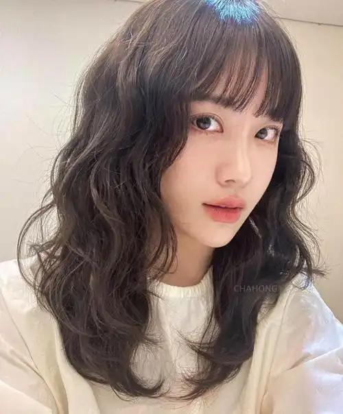 国字脸适合什么发型(国字脸最佳发型图)