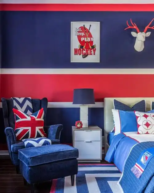 遇见色彩 | 静谧藏蓝色,沉静中的璀璨,流转着岁月不逝的雅致|配色