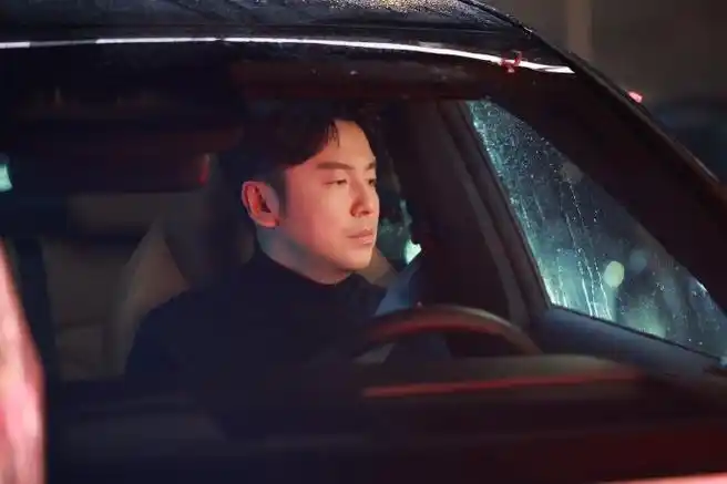 雷佳音的新车飞凡r7