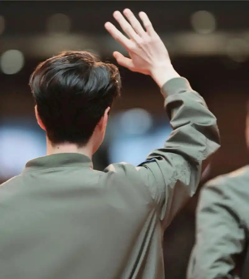 王一博的背影, 满满的安全感 #王一博