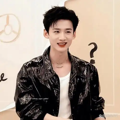 白敬亭的成名之路充满了努力和坚持,为粉丝们留下了深刻的